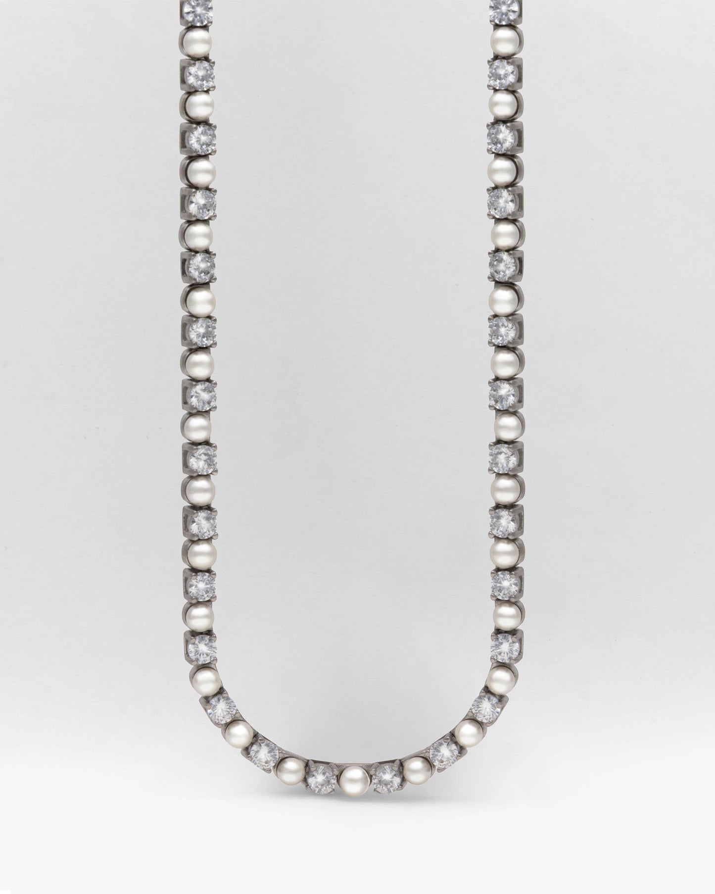 Zirconia and Pearl Choker Éclat