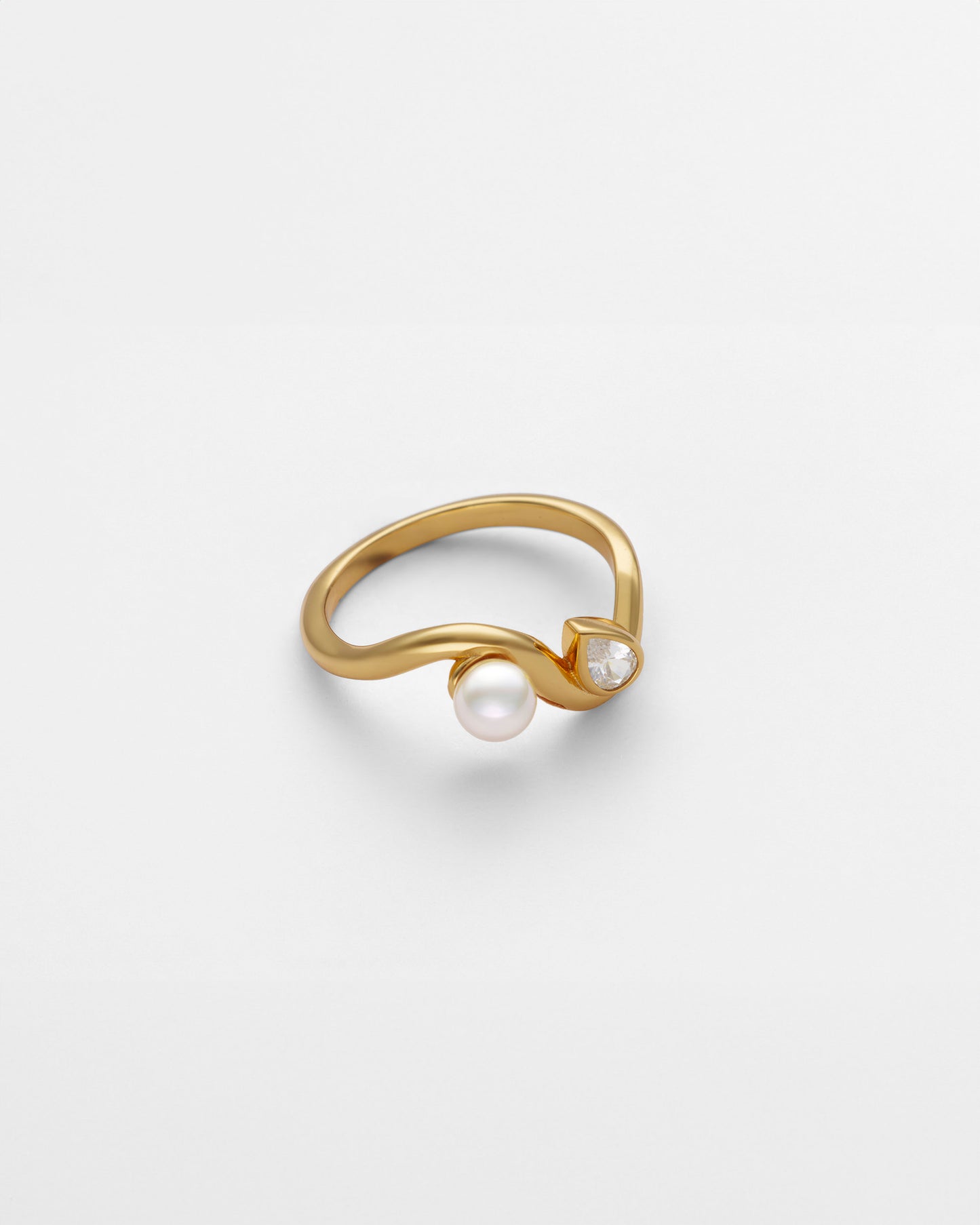 S Harmony Ring mit Zirkonia und Nova-Perle