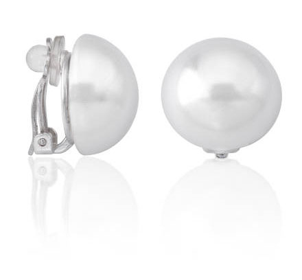 mabe stud pearl earrings