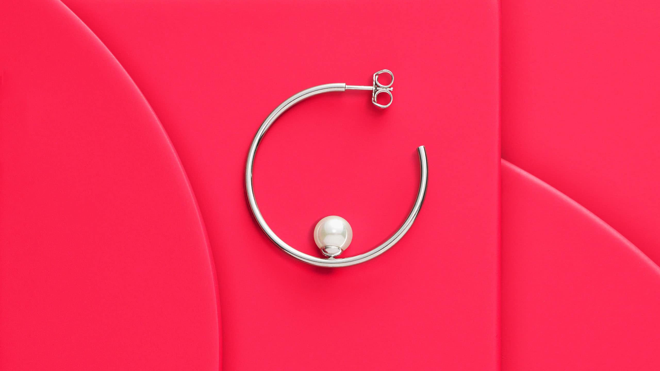 marianela hoop earrings pearl