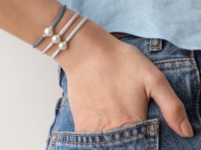 Una combinación sin igual, jeans con perlas