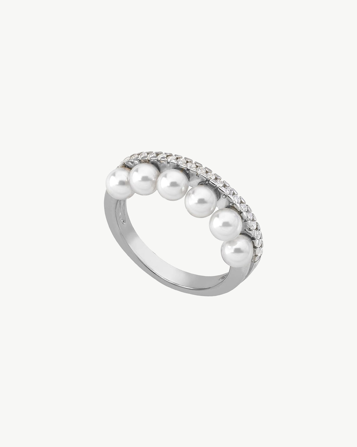 Ring aus Perlen und Zirkonen Exquisite