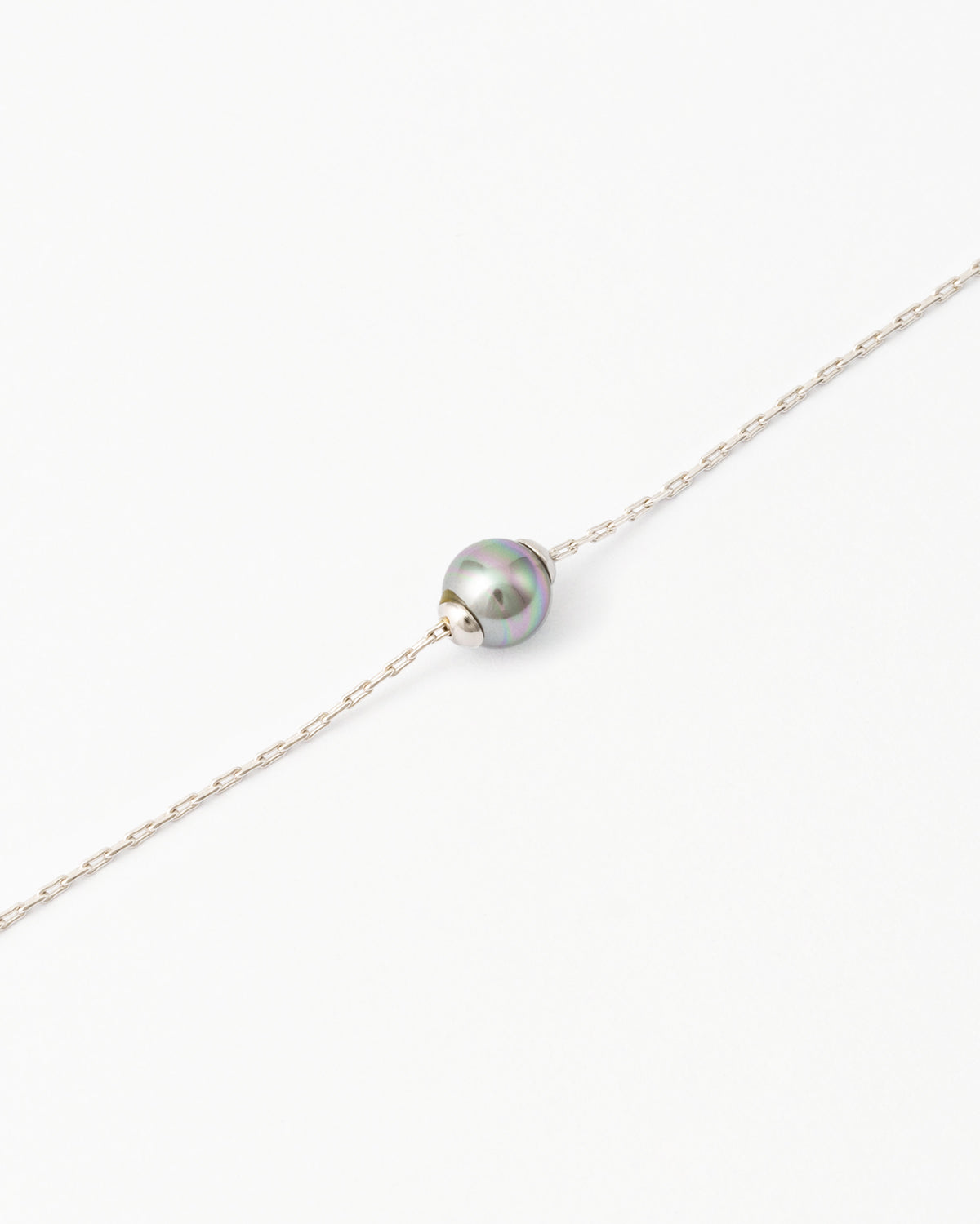 Graues Perlen-Silberarmband Cies