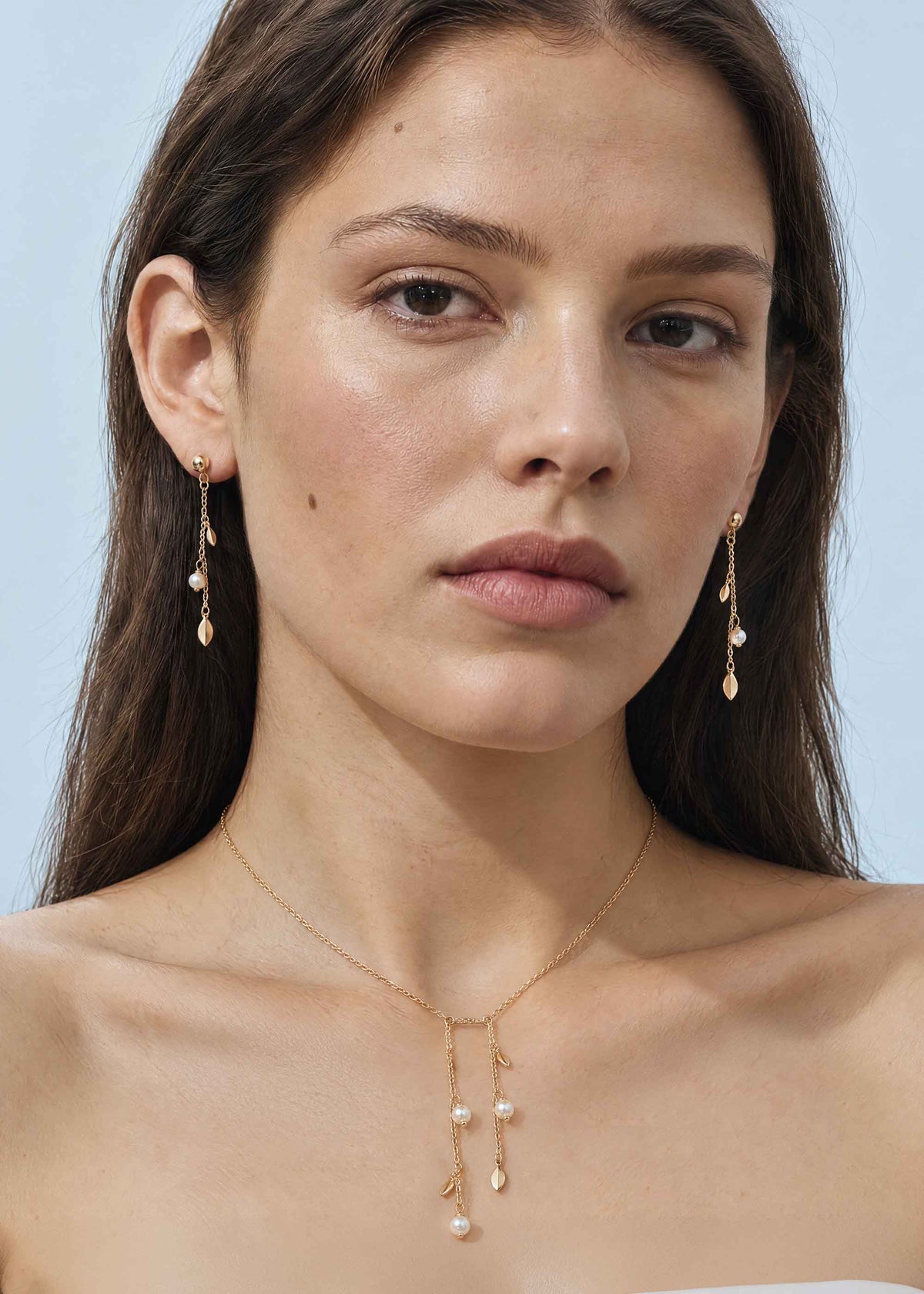 Leaf and Pearl Earrings 4mm Golden Romea