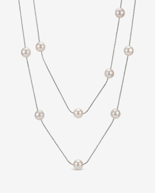 Collar de perlas y cadena de plata