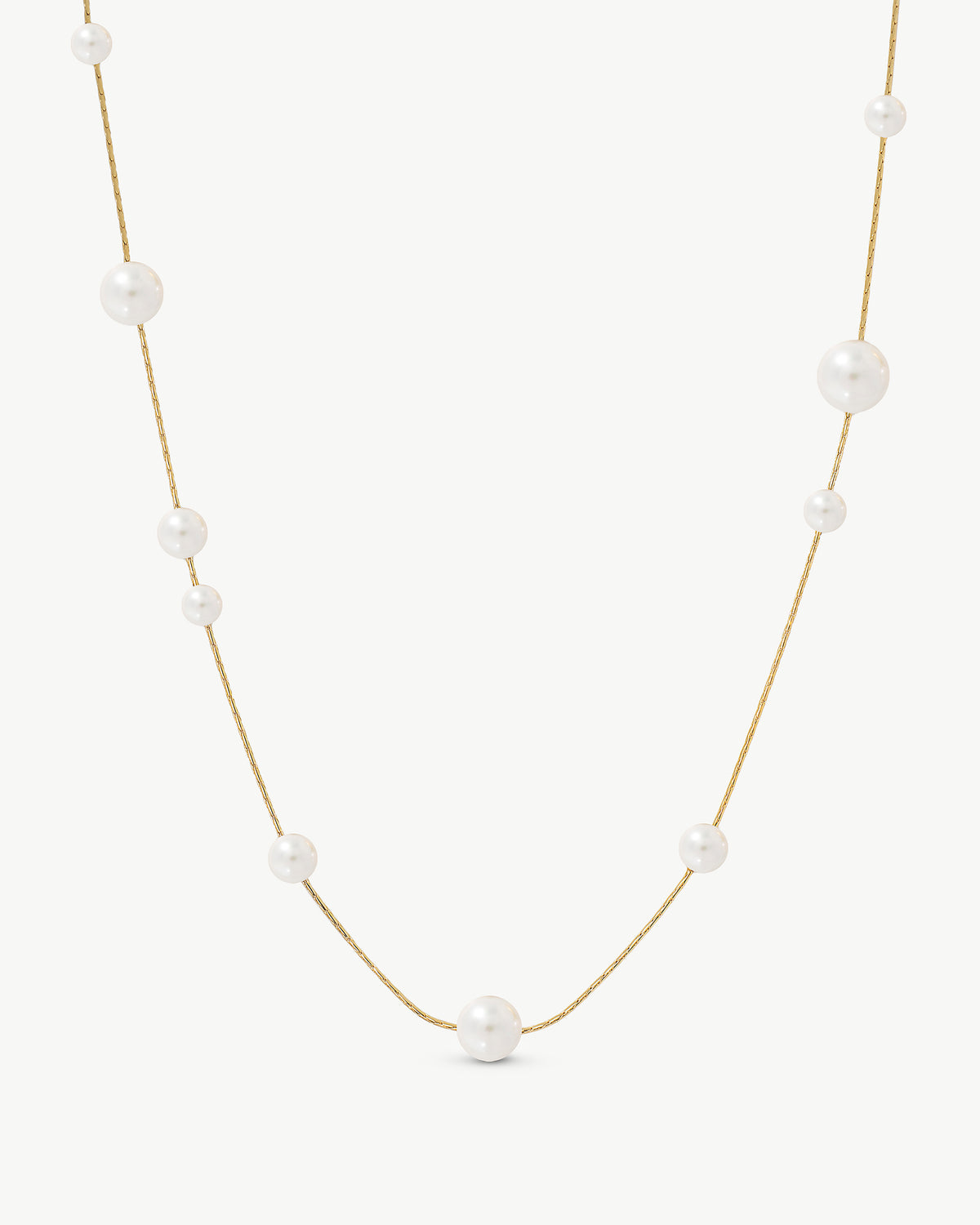 40 cm lange Halskette mit goldenen Perlen Dangle