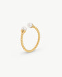 Goldring mit zwei weißen Perlen Twist