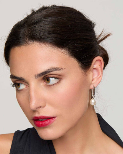 Baroque Pearl Short Earrings Tender