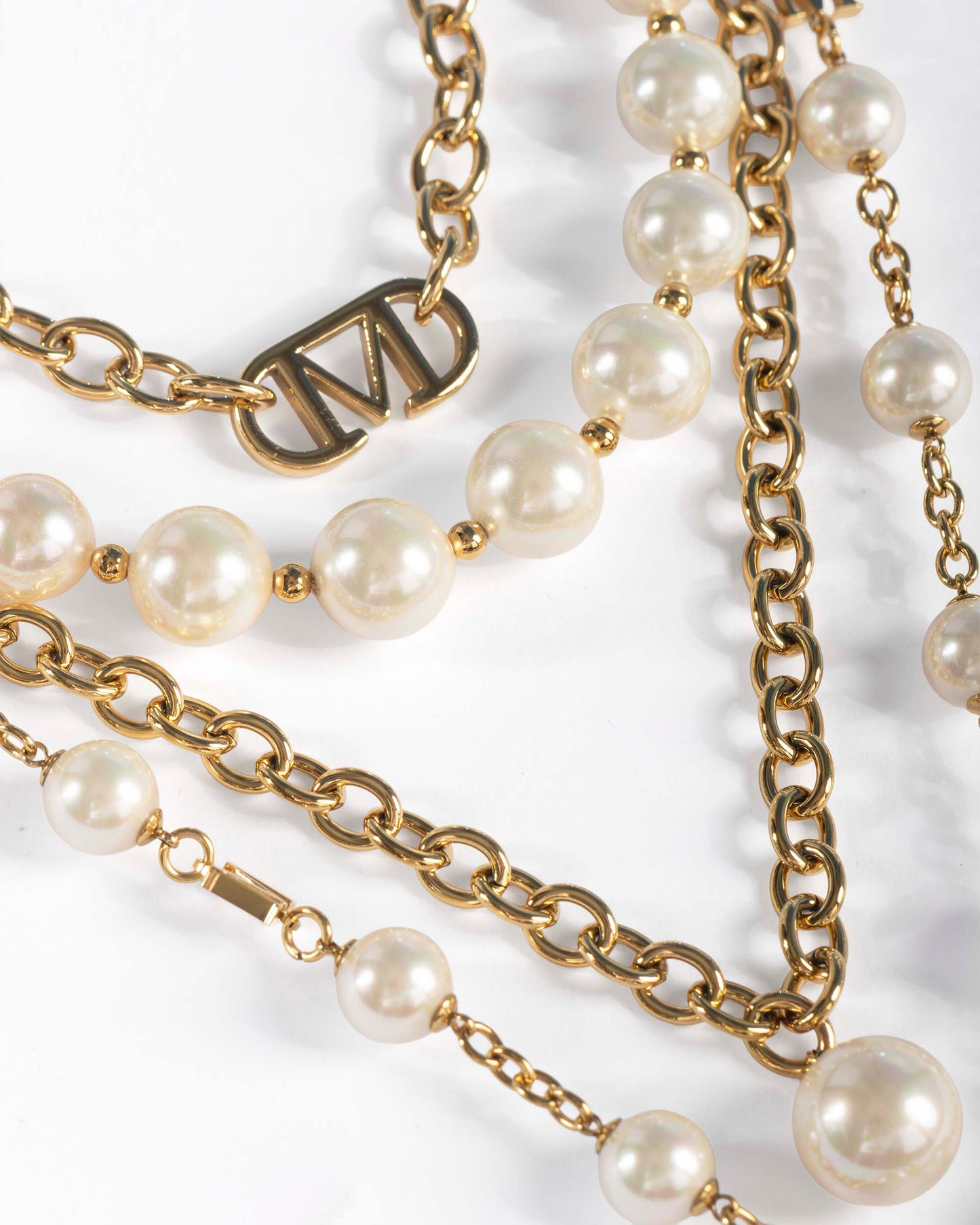  Gold 4 Chain and Pearl Necklace Nivé