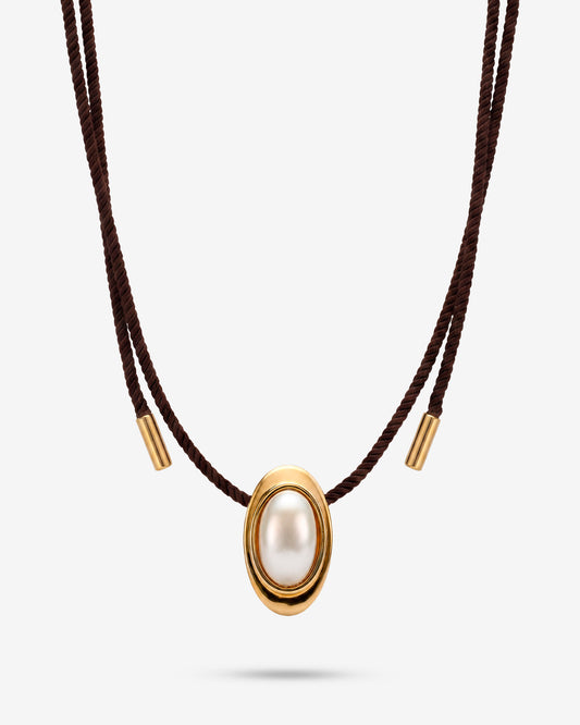 Ovaler goldener Anhänger Halo