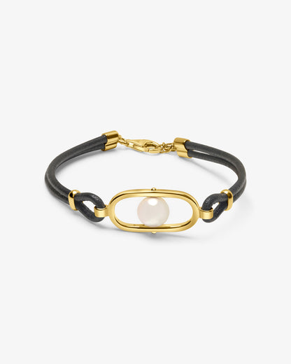 Lederarmband aus 18 Karat vergoldetem und Perle