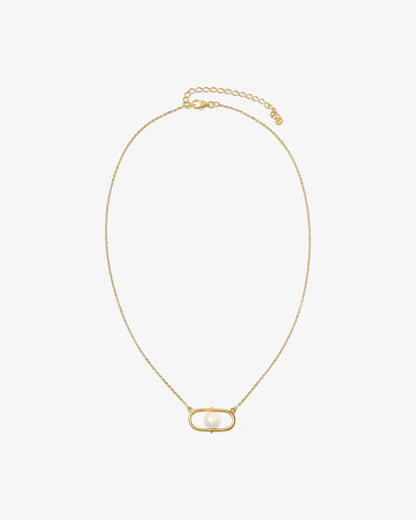 Collar corto en plata bañada en oro 18k con perlas y logo Libre