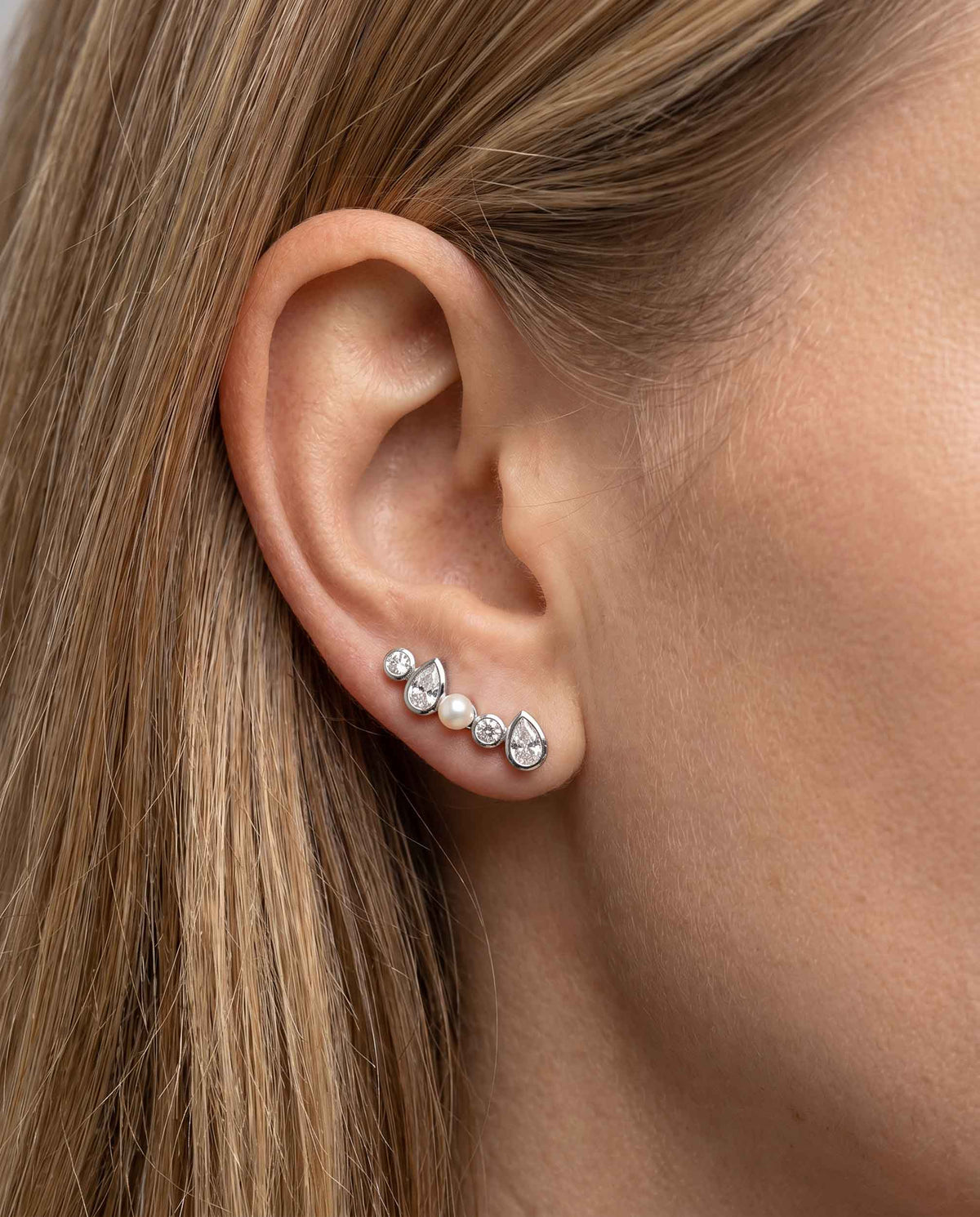 Pendientes trepadores de plata con perlas y circonitas Nova