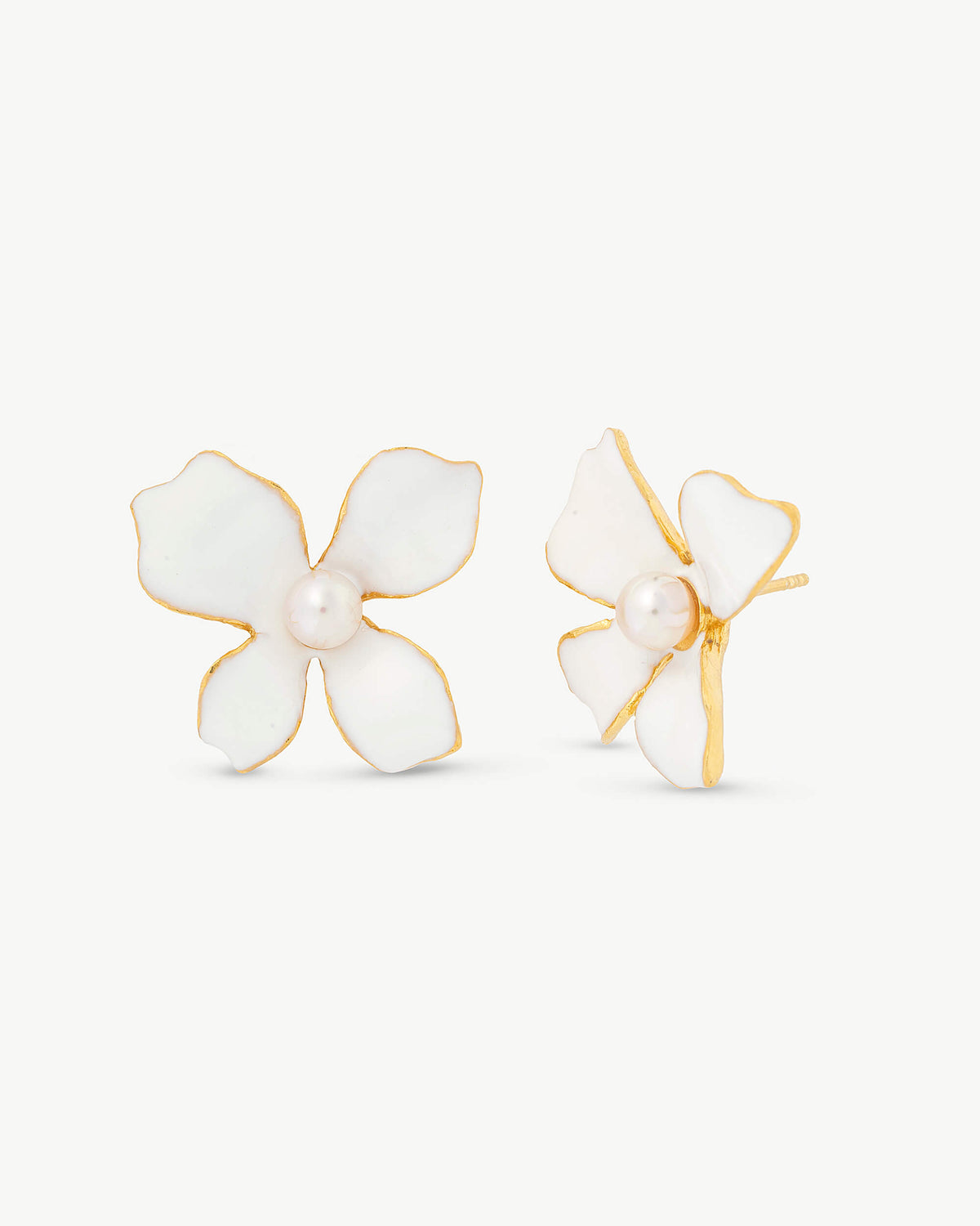 Pearl Earrings 5mm White Flowers