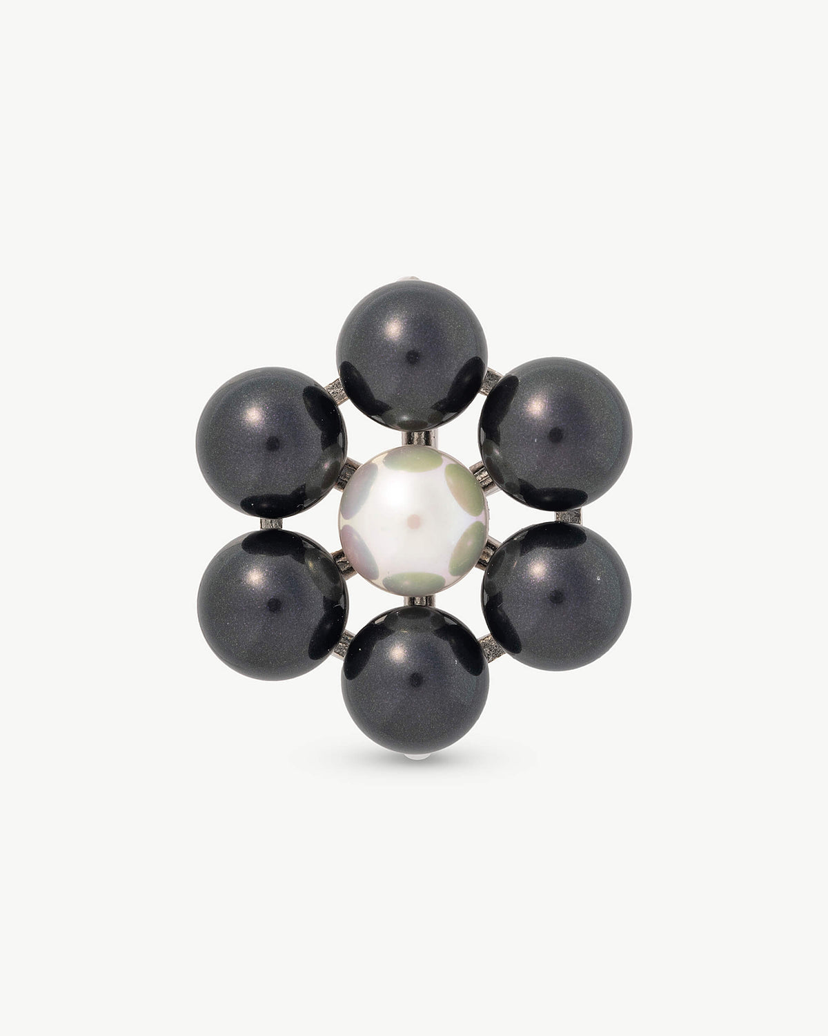 Schwarze Brosche Kate