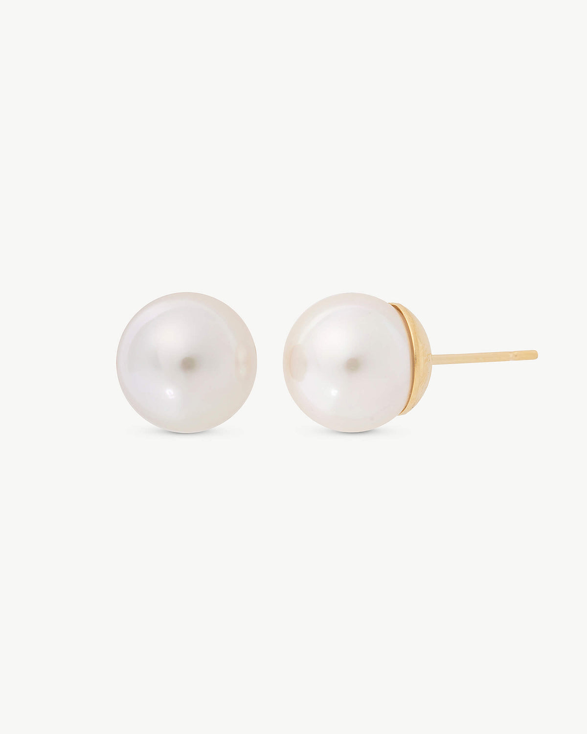 8mm goldene Perlenohrringe Lyra