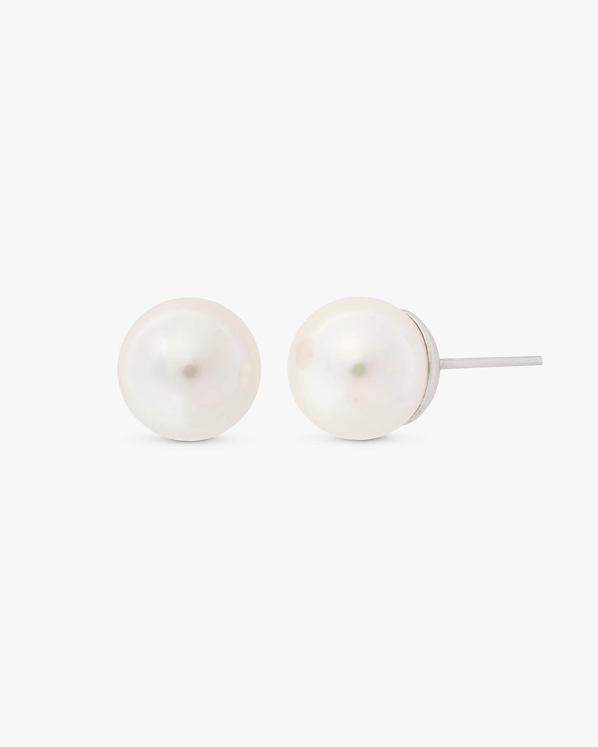 8mm Perlenohrringe Lyra