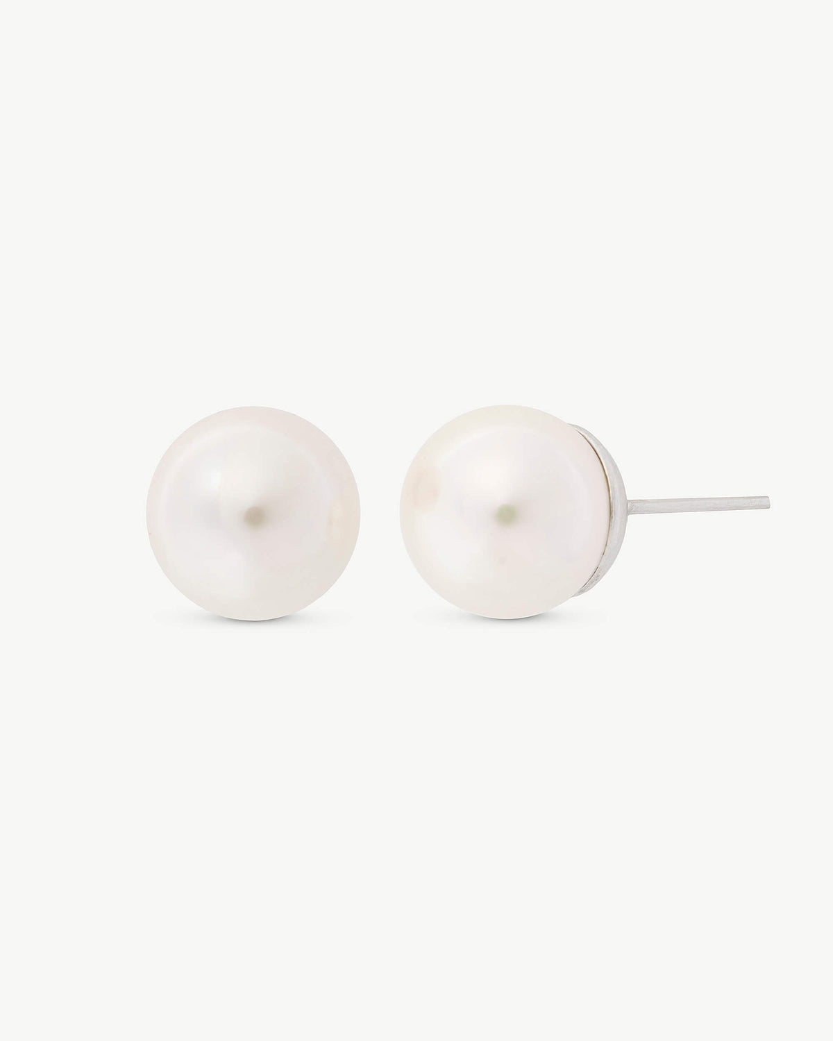 Pearl Earrings 9mm Lyra