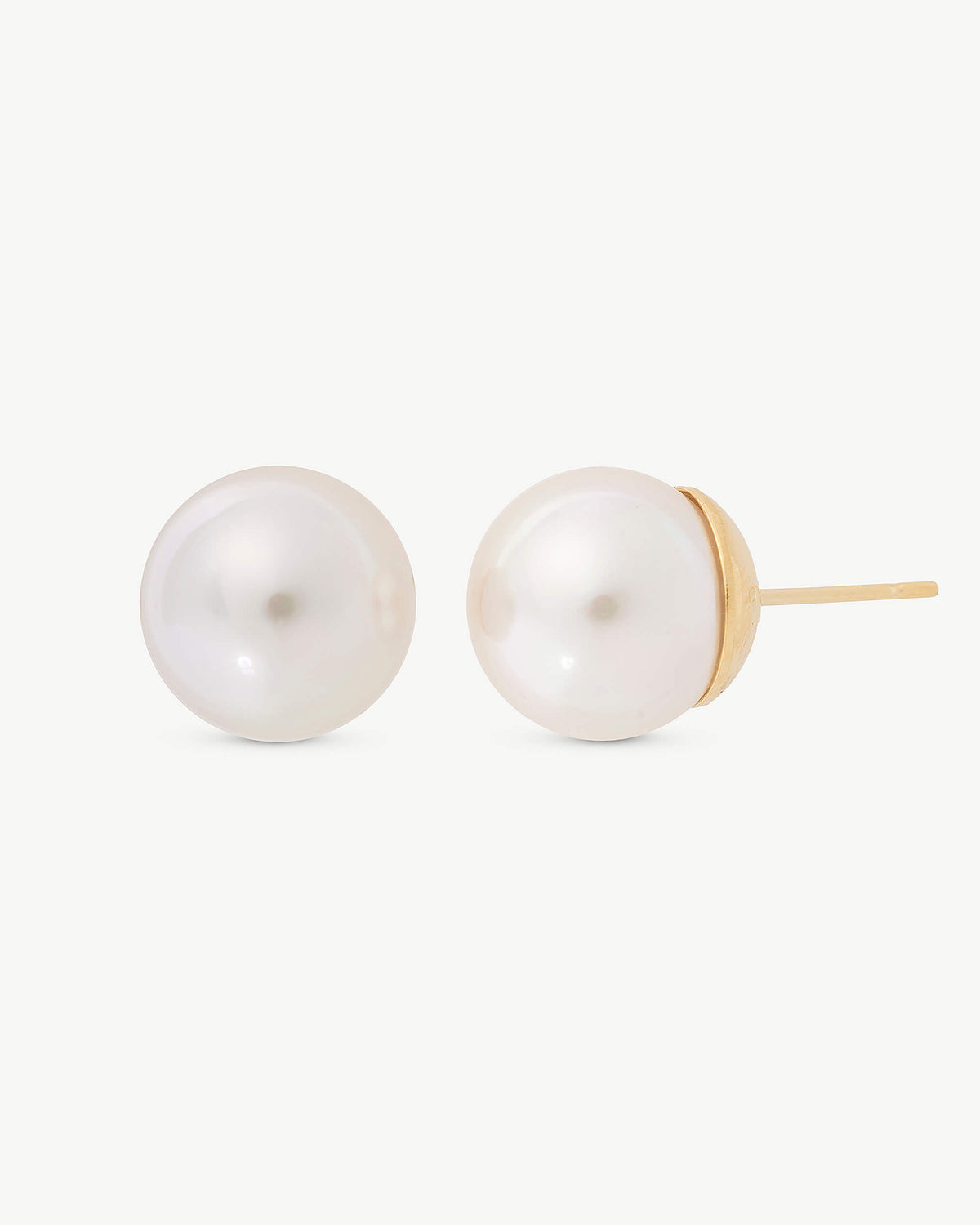 10mm Goldene Perlenohrringe Lyra