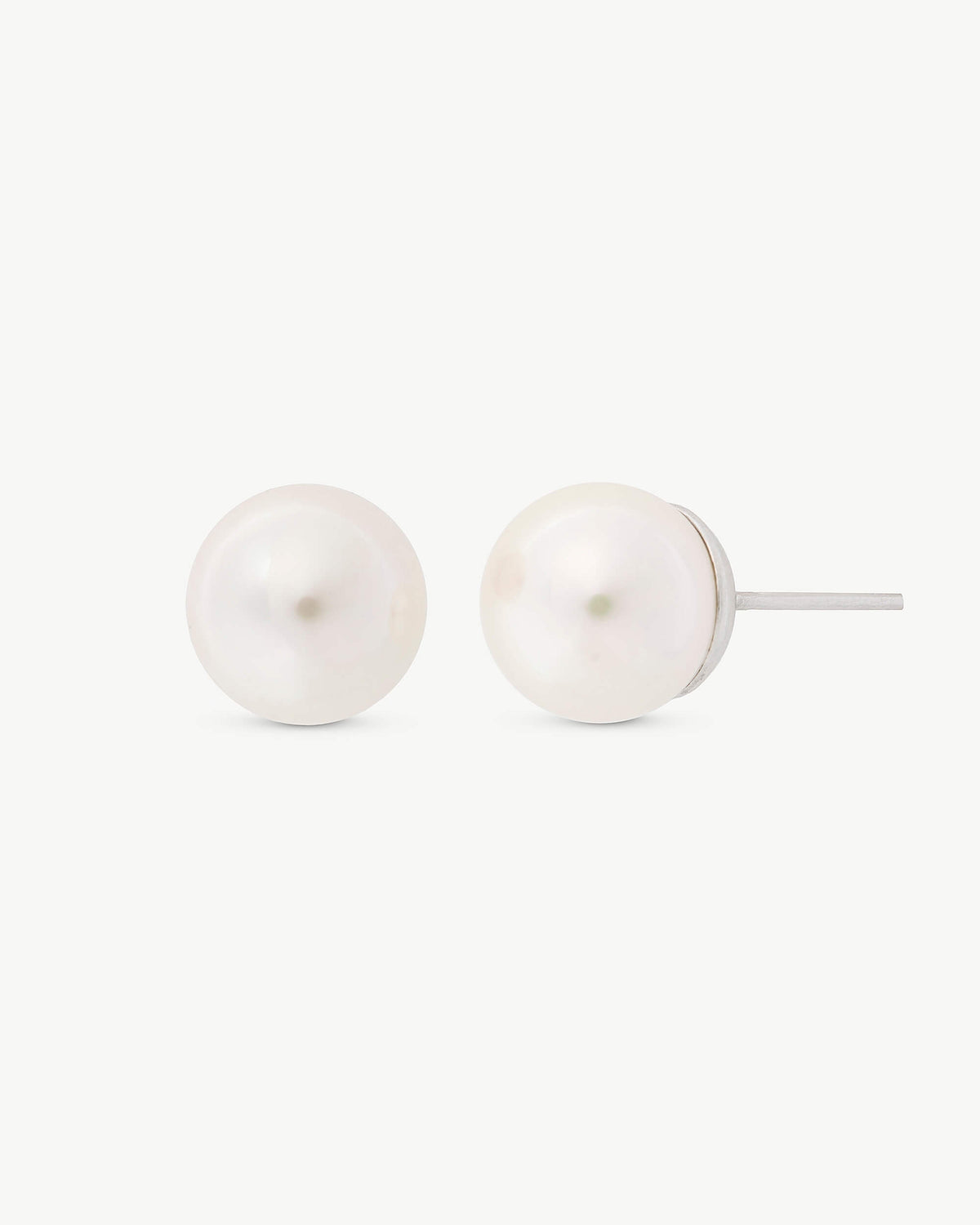 10mm Perlenohrringe Lyra