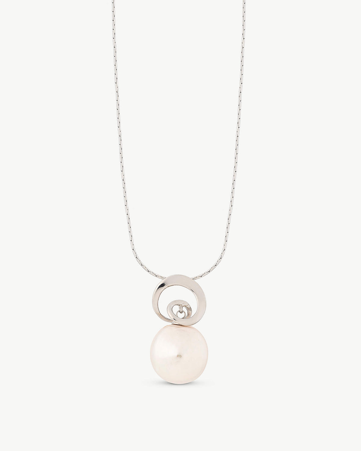 Pearl Necklace 18mm Oval Espiral