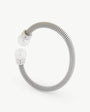 Armband mit zwei weißen Perlen Tender