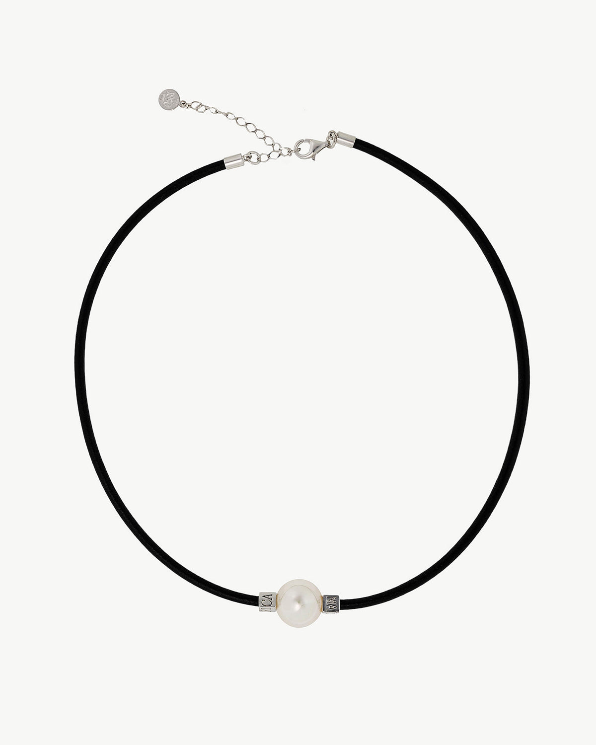 Pearl Necklace Black Leather Tilos