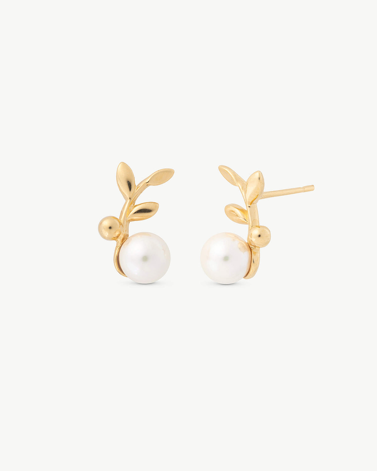 Blattgold-Ohrringe mit 6-mm-Perle Romea