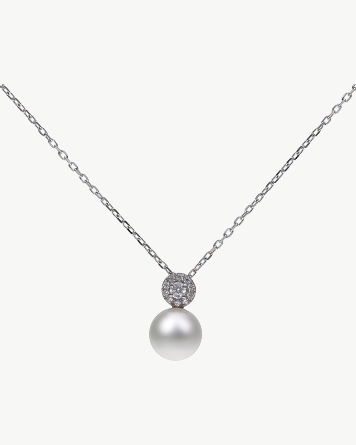 Halskette mit 10 mm Zirkonia- und Perlen-Rosettenanhänger Exquisite