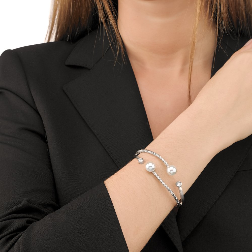 Armband aus Perlen und Zirkon Planet