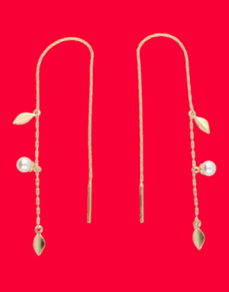 Pendientes de perlas dorados con gancho de Majorica nueva colección Romea dia de la madre, pendientes perlas