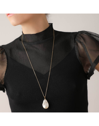 Keila necklace with wild pearl