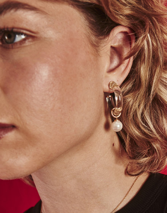 Ayla golden earrings in high-resistance glass