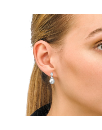 Ohrringe Auva silber mit tränenförmiger weisser Perle 8 mm und Zirkonia