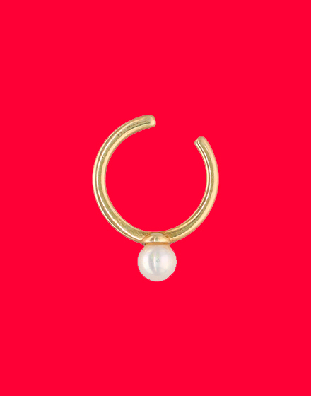 Pendiente Earcuff Kéa dorado con perla redonda central Majorica