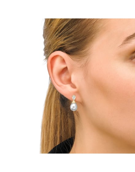Ohrringe Auva gold mit tränenförmiger weisser Perle 8 mm und Zirkonia